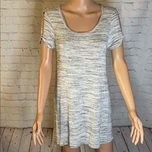 Wendy bellissimo high low short sleeve tee size small white gray